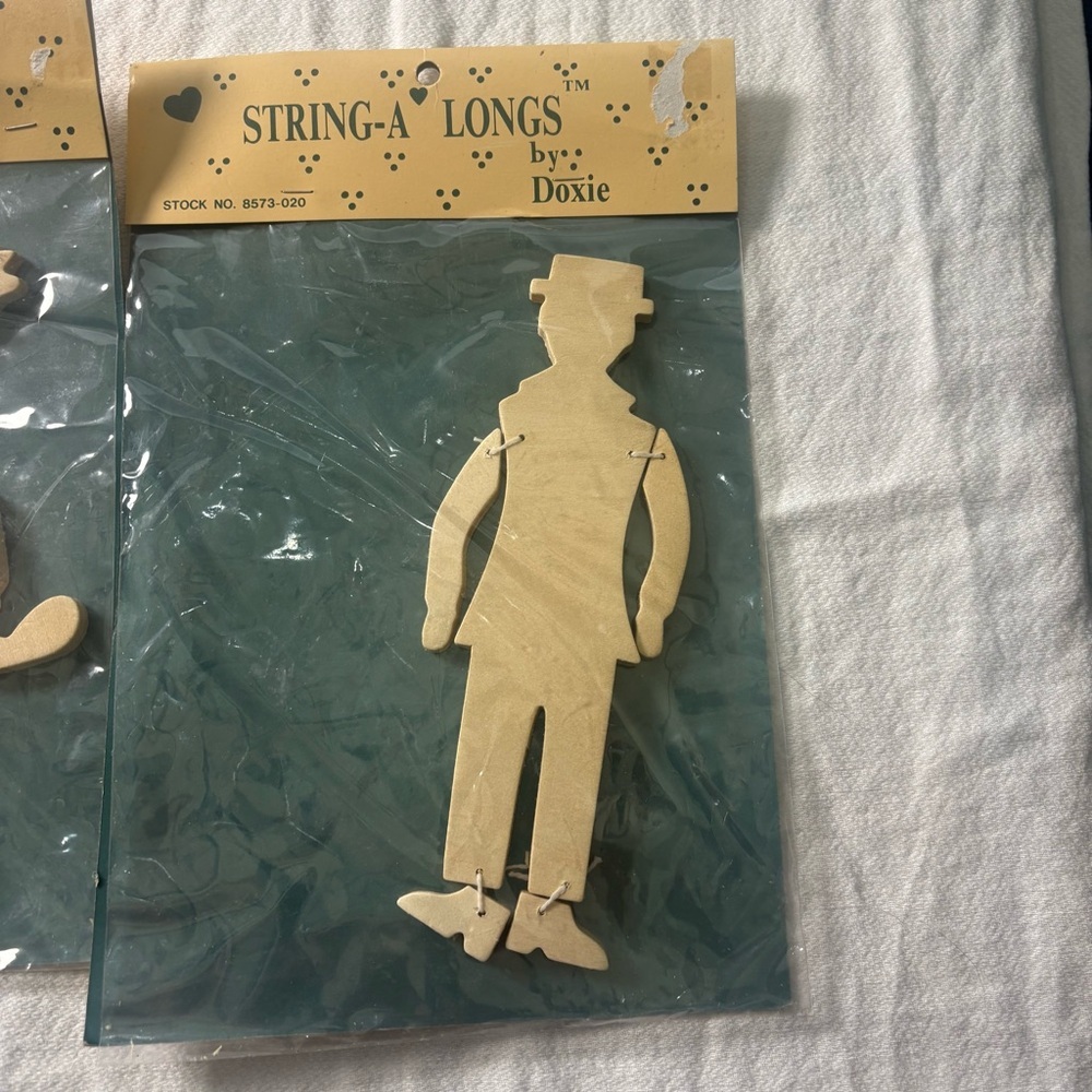 Vintage String-A-Long™ unfinished wood craft kits by Doxie Keller - Picture 2 of 8